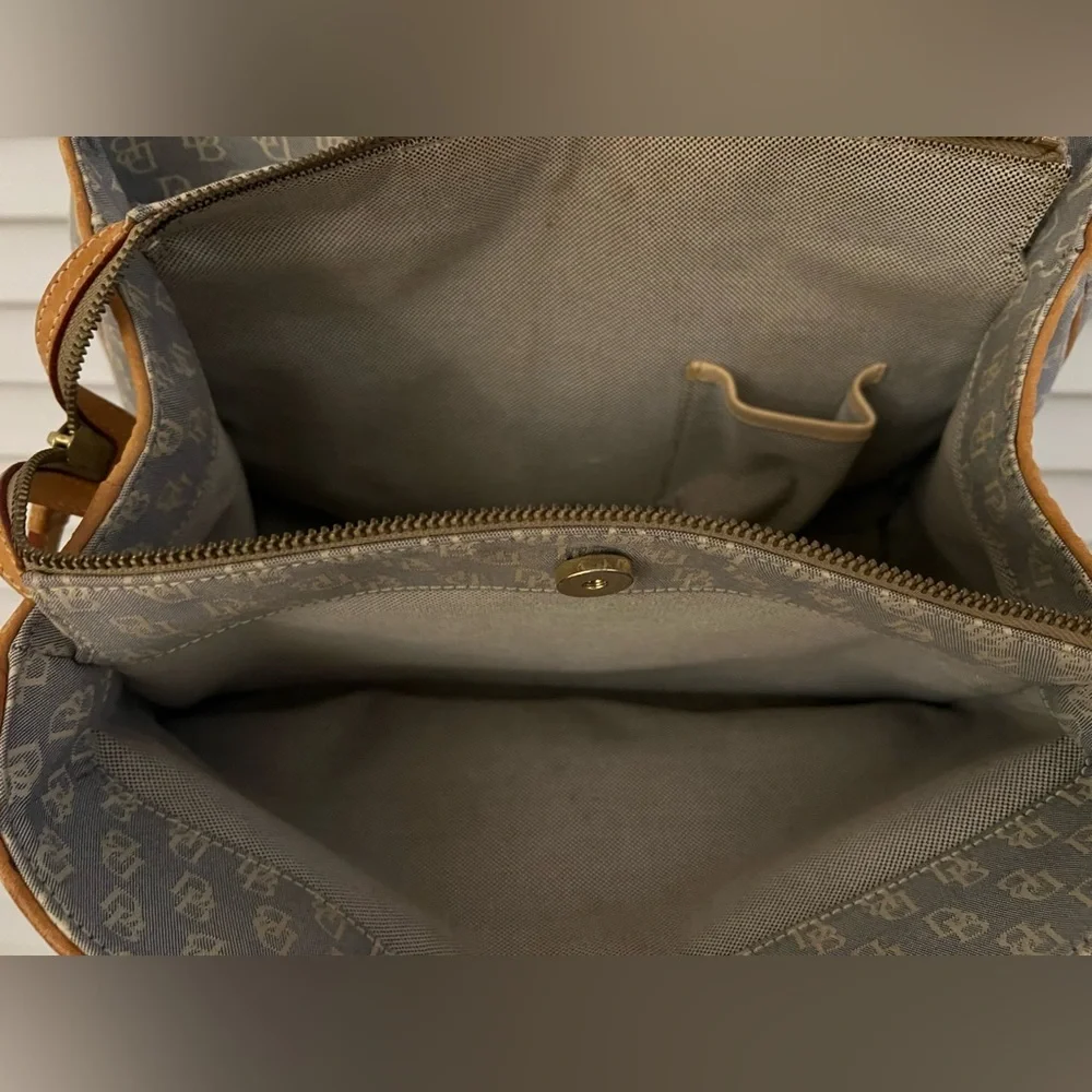 Dooney and Burke project bag smoker friendly - Picture 3 of 12